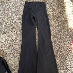 Size 6 Black Lululemon Yoga Pants